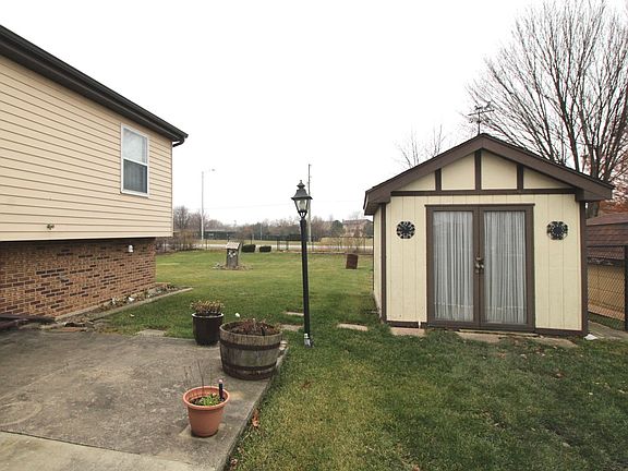 3rd image of 7941 W Carrie Ct