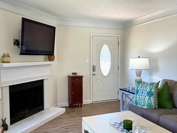 410 Seagraves Dr, Athens, GA 30605