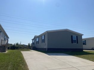 33066 Primrose Ct #70, New Haven, MI 48048