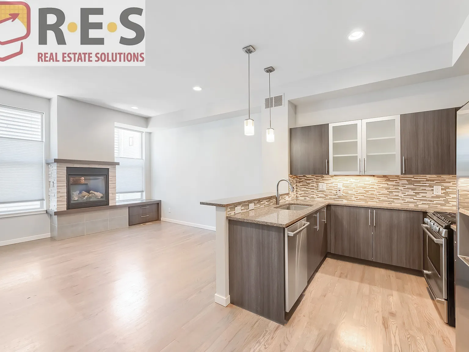 2 bed, 1380 sqft, $2,895 — Photo 2
