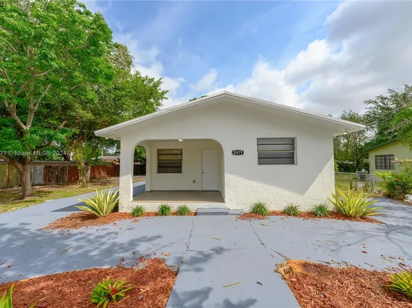 2479 NW 93rd St, Miami, FL 33147