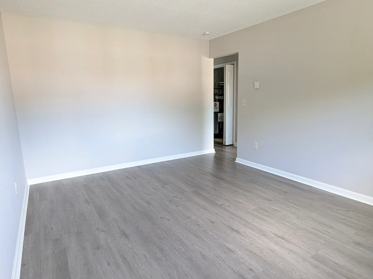 1 bed, 700 sqft, $1,225 — Photo 3