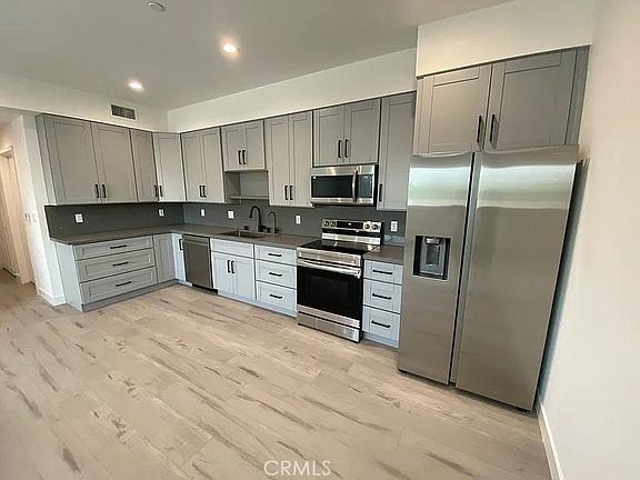 4th image of 10453 Etiwanda Ave