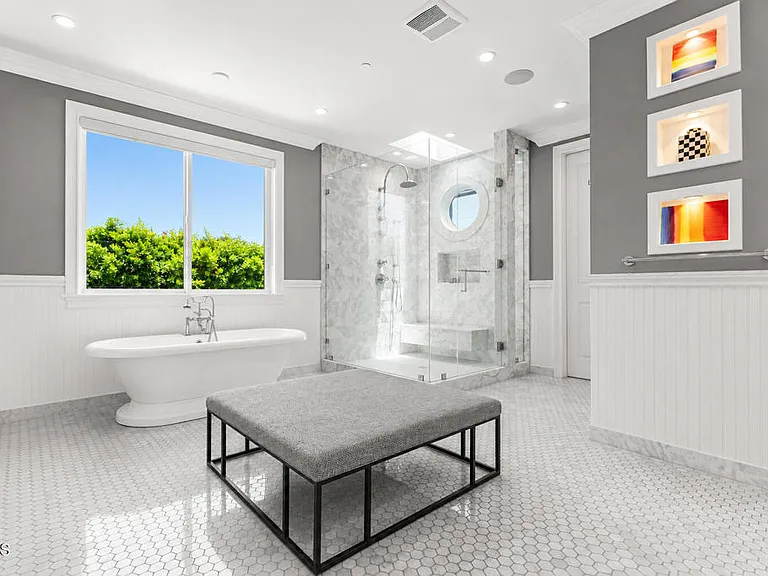 10331 Valley Spring Ln — Photo 26