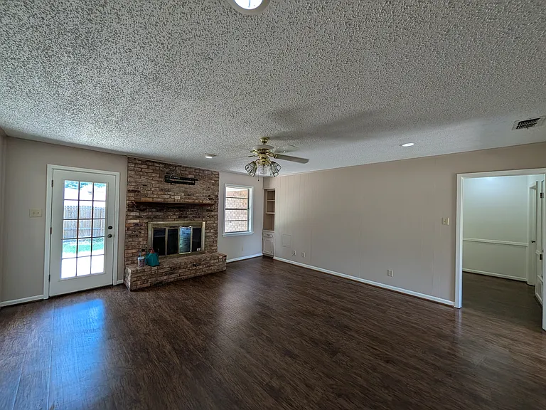 403 W Heritage Dr — Photo 32