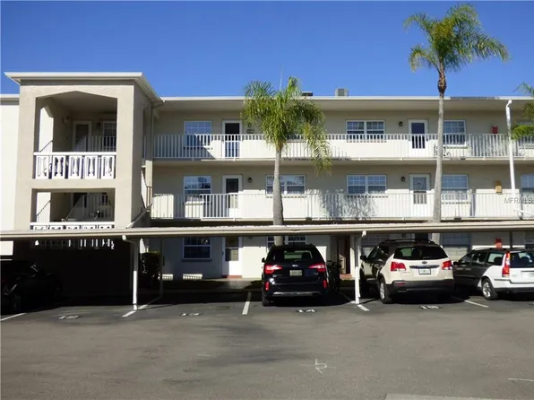 952 Virginia St APT 303, Dunedin, FL 34698