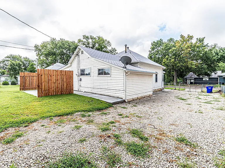 118 E Pine St — Photo 21