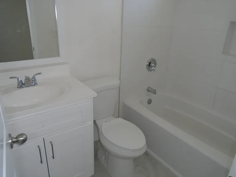 Stonewood Apartments — Photo 7
