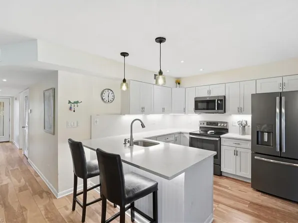 175 Forest Lakes BLVD #175, NAPLES, FL 34105