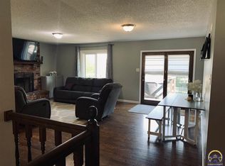 2206 SW Alameda Ct, Topeka, KS 66614