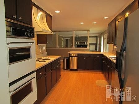 5th image of 9823 Sturgeon Drive NE