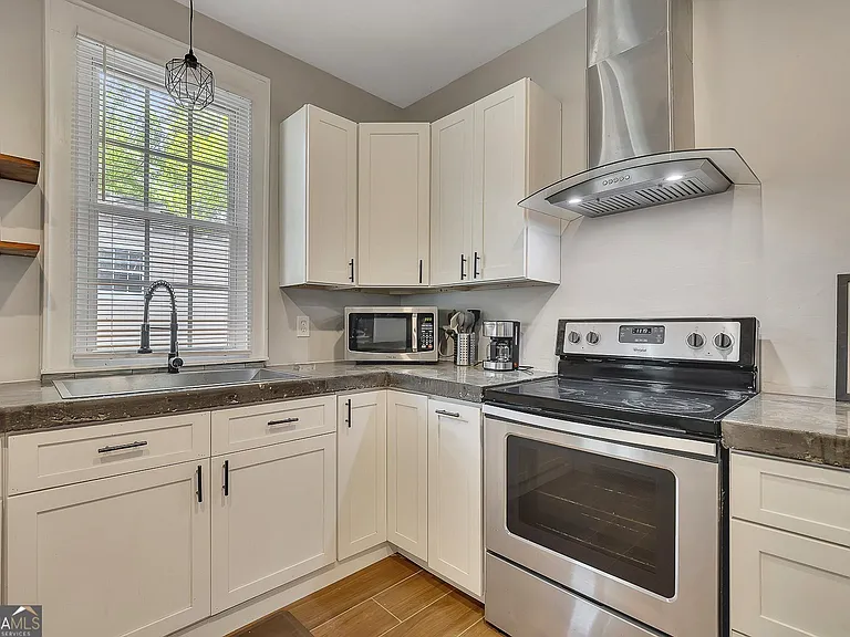 1157 Indale Pl SW — Photo 15