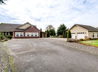 78376 Meadow Park Dr, Cottage Grove, OR 97424