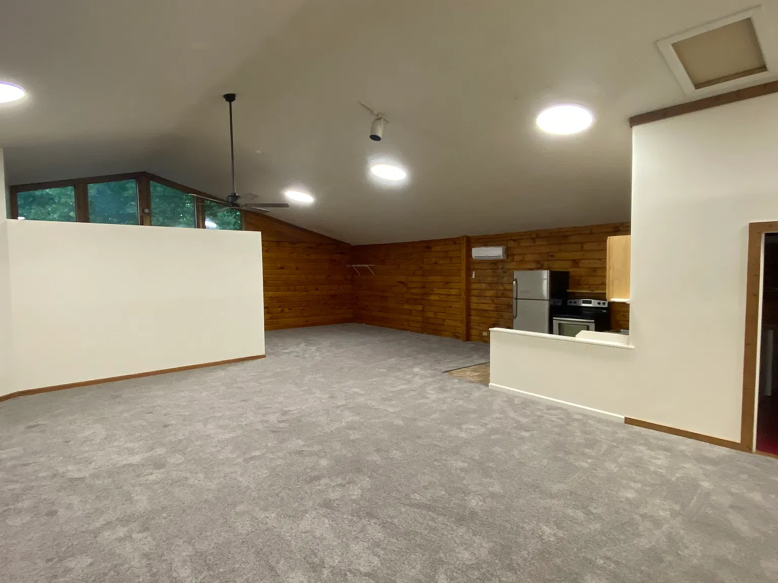 2 bed, 1.5 bath, 1800 sqft, $1,425 — Photo 4