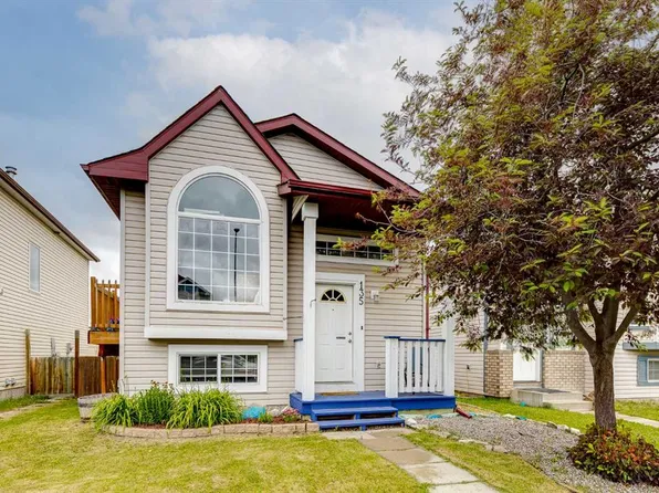 135 S Covewood Close NE, Calgary, AB T3K 4Z8