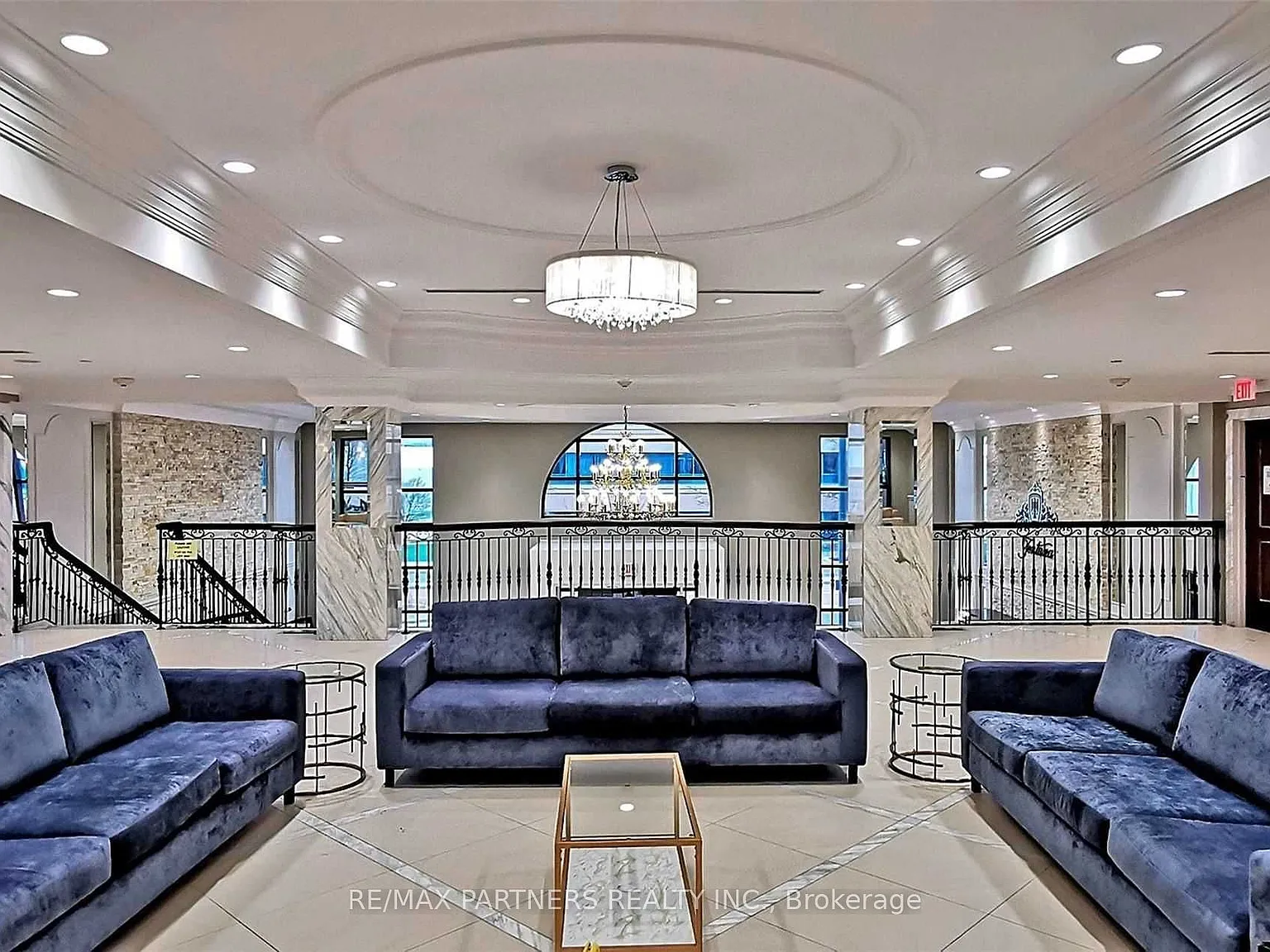 3 bed, $3,050 — Photo 2