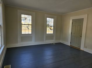 101 High St #1R, Farmington, ME 04938