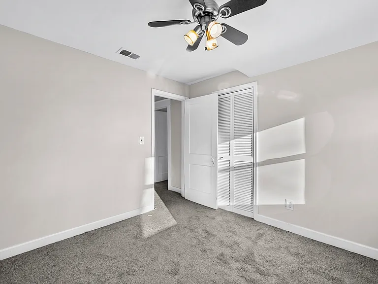 428 Bauman Ave — Photo 22
