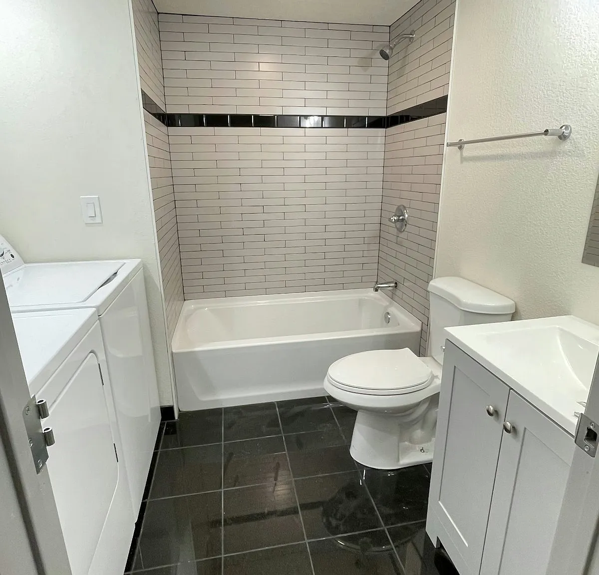 508 S Commercial Ave — Photo 3