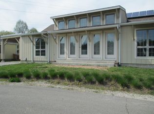 2120 S Susie St, Bloomington, IN 47403