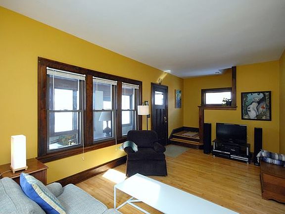 3rd image of 3327 21st Ave S
