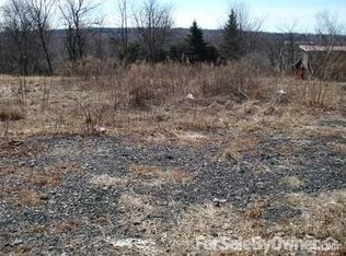 211 Pardeesville Rd, Hazleton, PA 18202