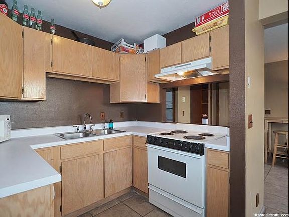 5th image of 1557 W 200 S APT C201