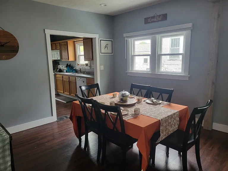 2933 Sumner St #1 — Photo 4