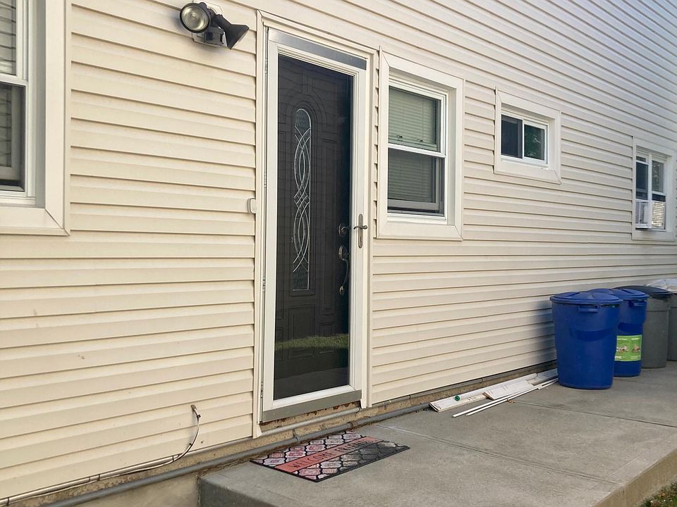 1st image of 82 Walden Ave