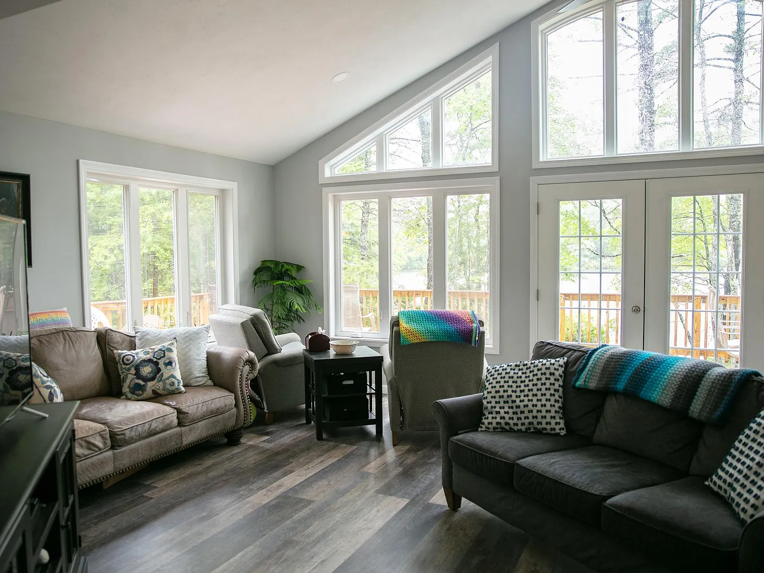 238 Sherbert Rd — Photo 2