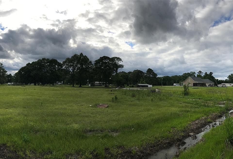 2nd image of 4D Claude Michael Rd