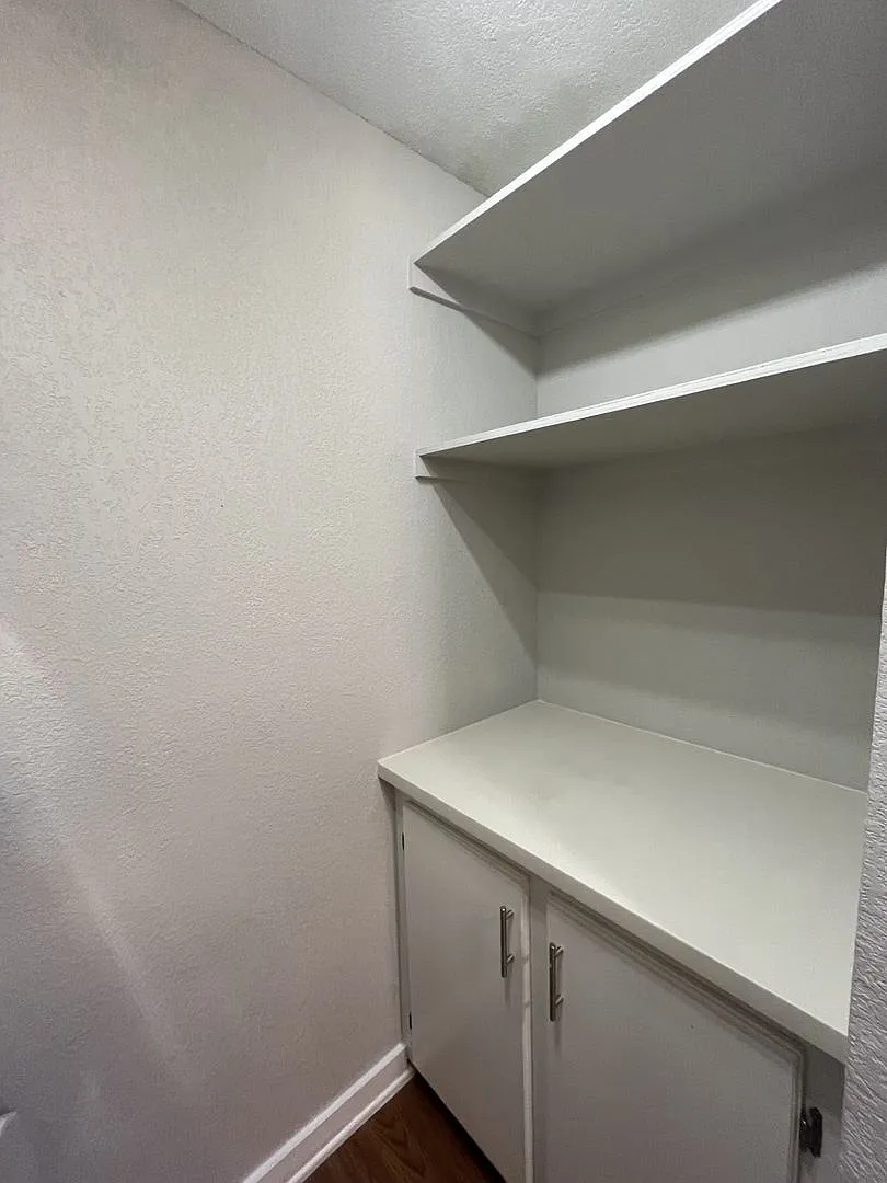Dream Montrose - 400 Westmoreland Street — Photo 2