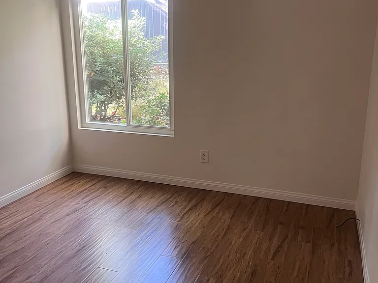 18350 Hatteras St #152 — Photo 5
