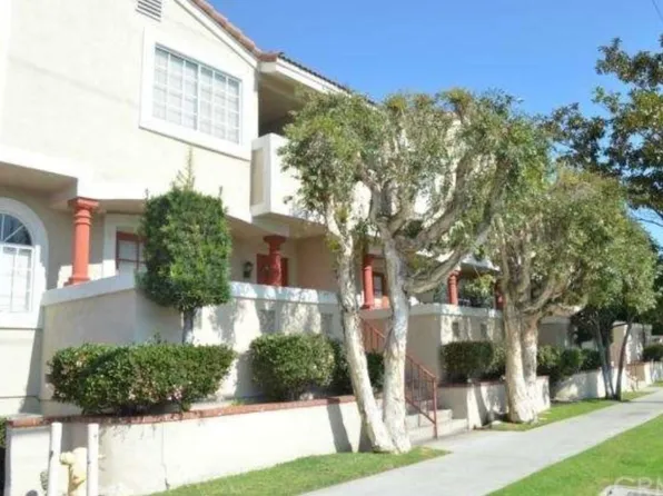 1661 E 68th St #East, Long Beach, CA 90805