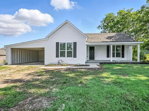 412 3rd St, Whitesboro, TX 76273