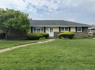 1611 Hickory St, South Milwaukee, WI 53172