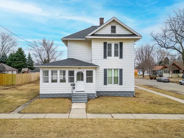 922 Lincoln Ave, Rochelle, IL 61068