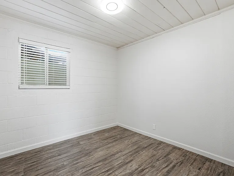 623 S Country Club Dr — Photo 11