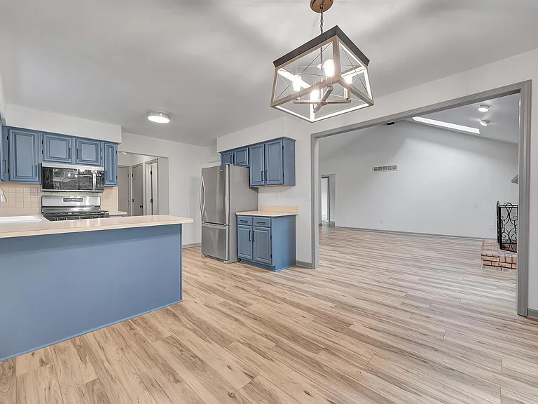 35643 Drake Dr — Photo 6