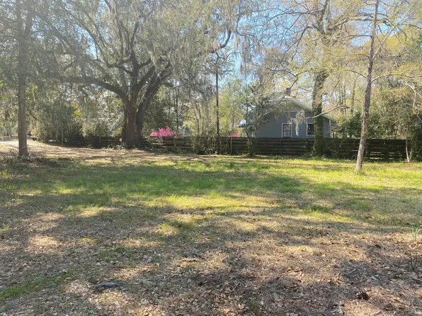305 N Lemacks St, Walterboro, SC 29488