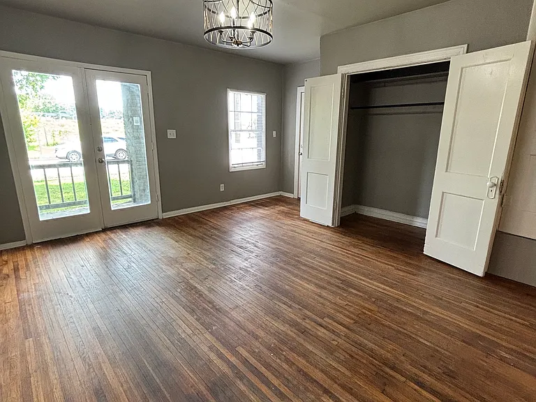 9 N College Ave #2 — Photo 4