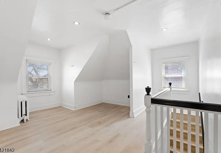 137 S Burnet St #3 — Photo 4