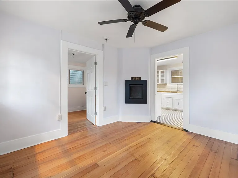 125R Ruxton Ave #3 — Photo 5