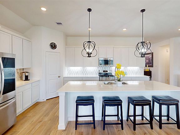 5th image of 14914 Calluna Heather Ln