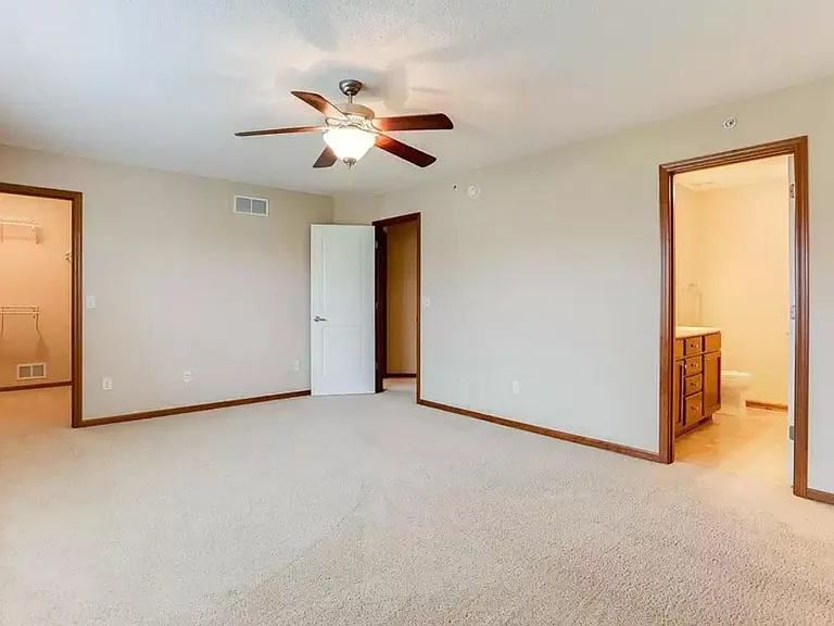 Master Bed room