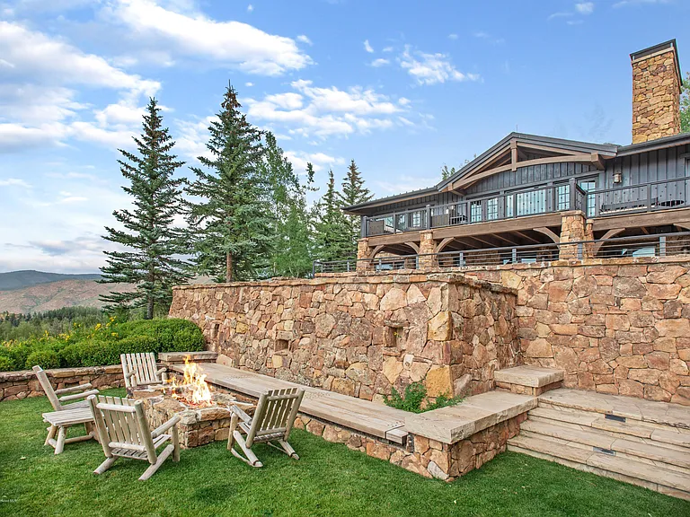565 N Starwood Dr — Photo 33