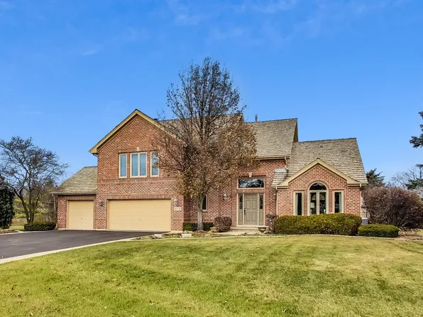 28W350 Picardy Ct, Winfield, IL 60190