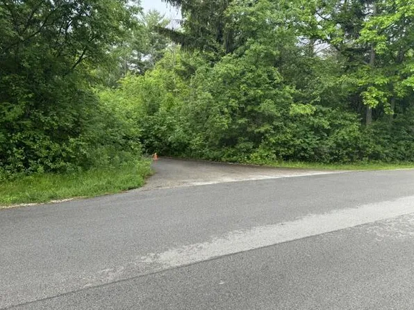 1745 W DEAN ROAD, River Hills, WI 53217