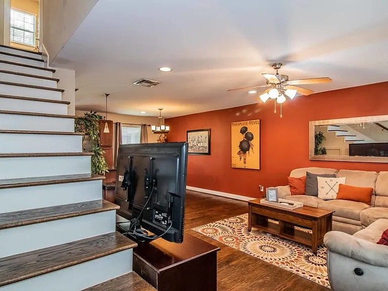 2824 Minert St — Photo 11