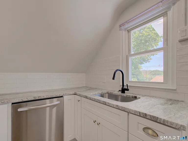 16 Benham Rd #D — Photo 8